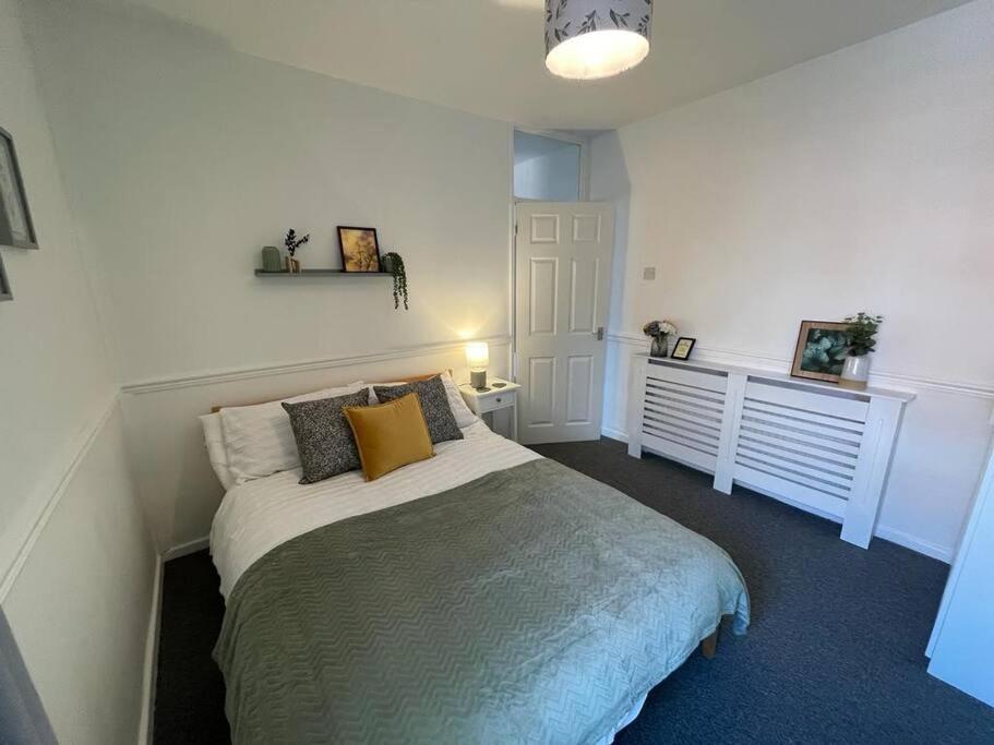 2 Bed Central Cardiff Apartment - Sleeps Five! Exterior foto